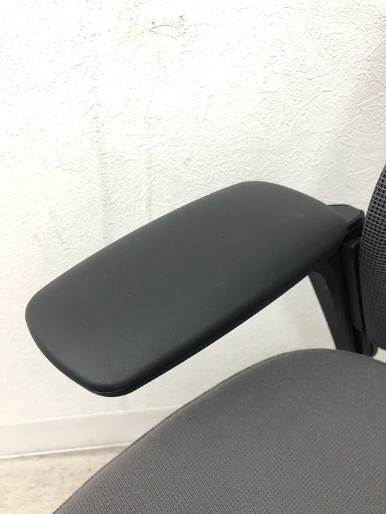 オカムラFINORA(フィノラ)シリーズ 可動肘付フィノラチェア 商品画像9