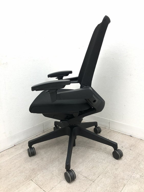 イトーキノート(nort)チェア 可動肘付ノートチェア 商品画像3