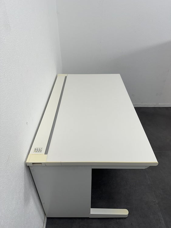 ナイキ1200片袖デスク 商品画像3