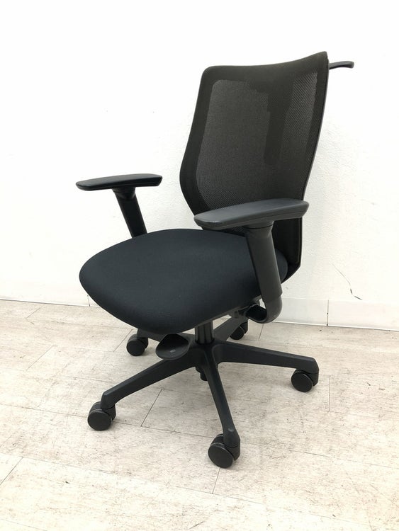 オカムラCG-M(シージーエム)シリーズ 可動肘付CG-Mチェア 商品画像1