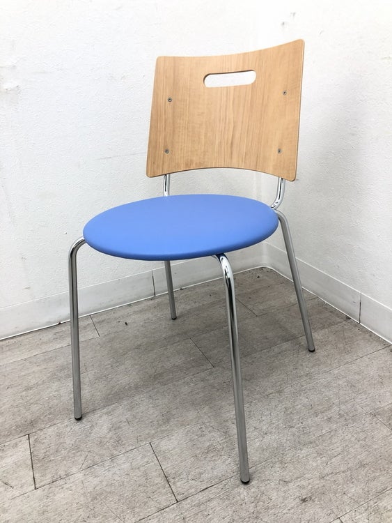 ライオンスタッキングチェア 商品画像1