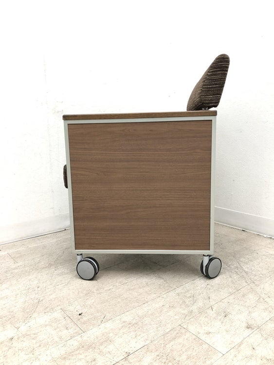 オカムラ8346HWシリーズ ミーティングチェア 商品画像3