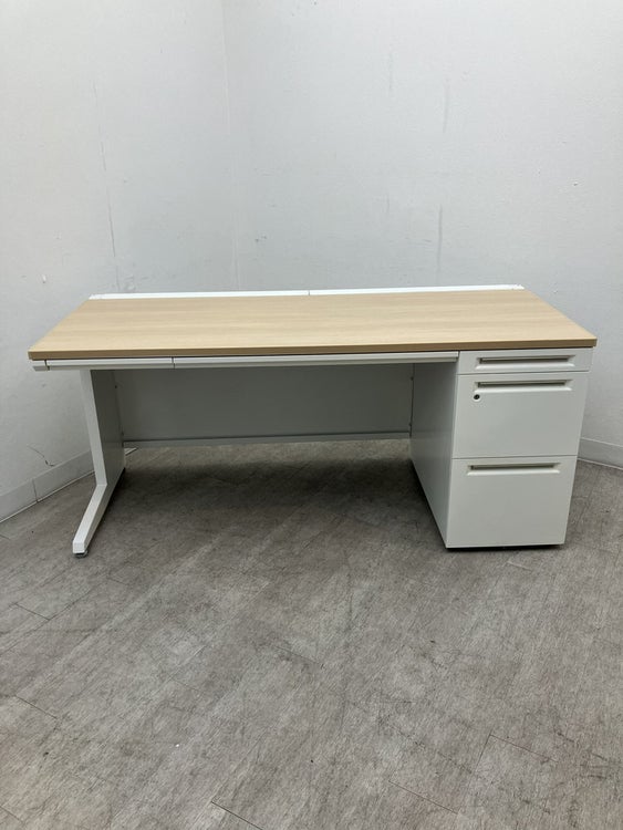 オカムラADVANCE（アドバンス）シリーズ 1600片袖デスク 商品画像2