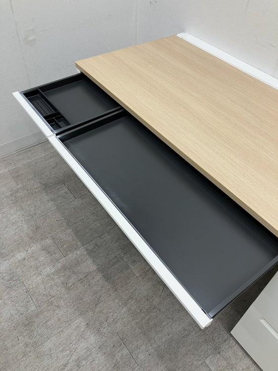 オカムラADVANCE（アドバンス）シリーズ 1600片袖デスク 商品画像8