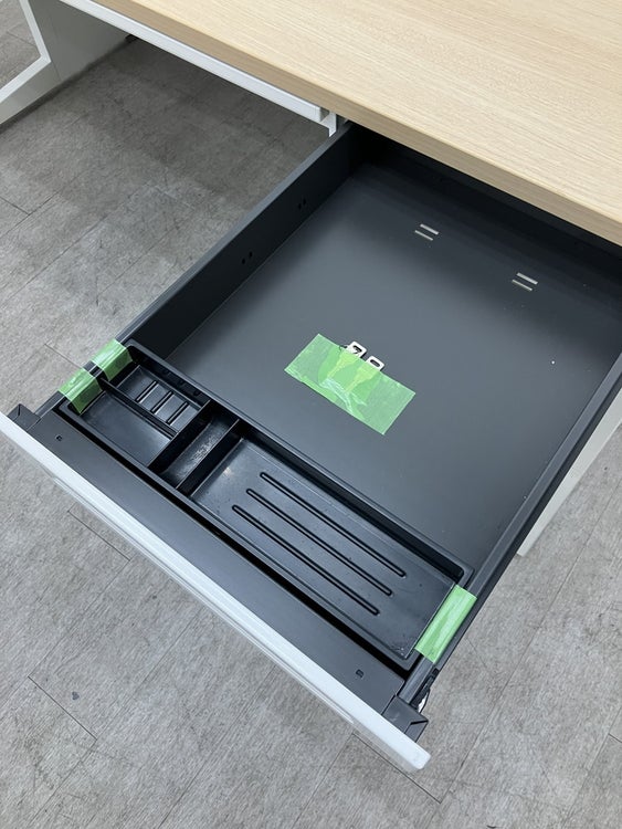 オカムラADVANCE（アドバンス）シリーズ 1600片袖デスク 商品画像10