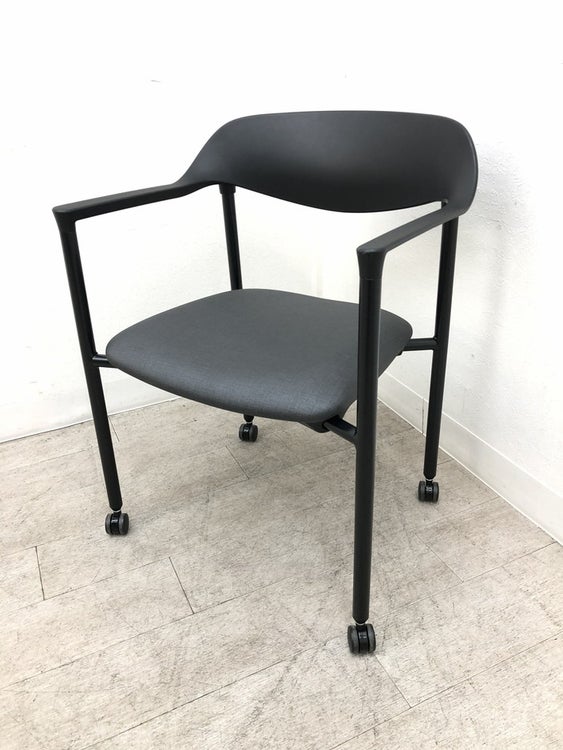 イトーキLK-6シリーズ スタッキングチェア 商品画像1