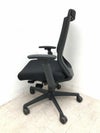 オカムラESCUDO(エスクード)チェア 可動肘付エスクードチェア 商品画像3