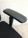 オカムラESCUDO(エスクード)チェア 可動肘付エスクードチェア 商品画像9