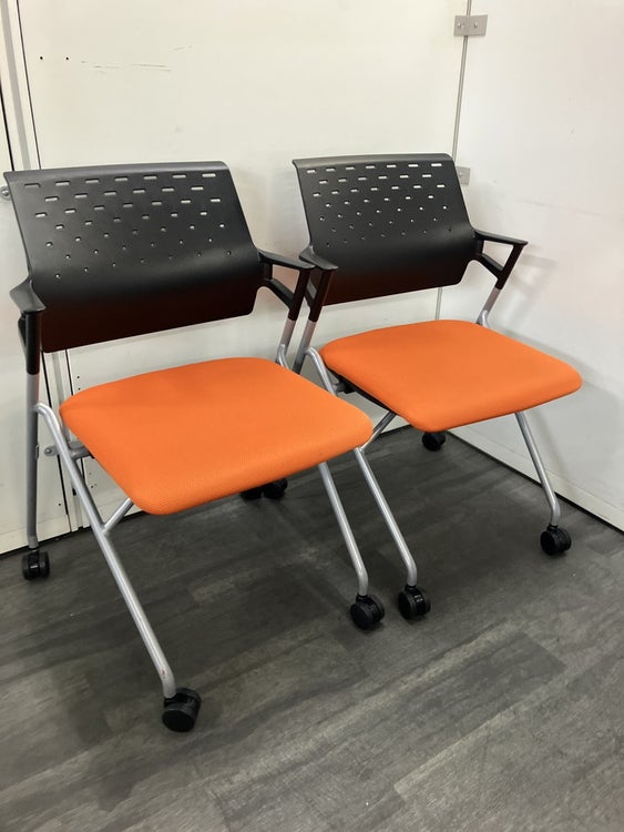 コクヨピエガチェア ネスティングチェア2脚セット 商品画像1