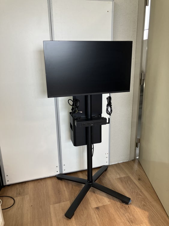 31.5型液晶ディスプレイ+スタンドセット 商品画像2