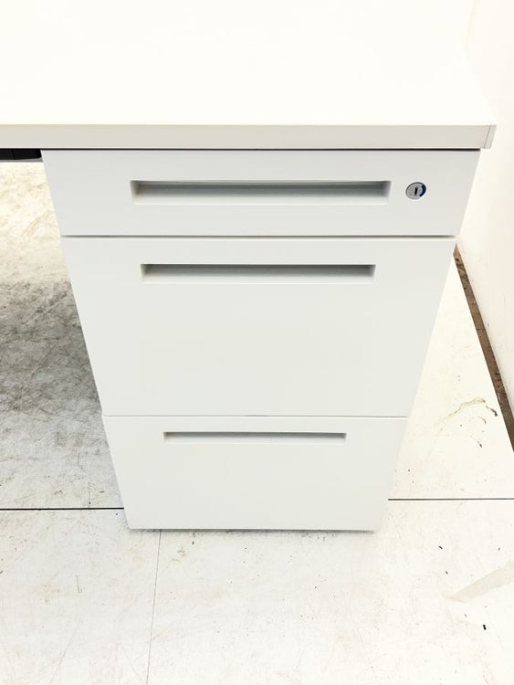 イトーキCZRシリーズ 1200片袖デスク 商品画像9