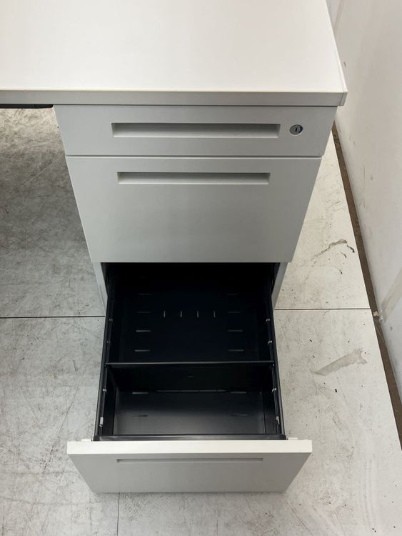 イトーキCZRシリーズ 1200片袖デスク 商品画像12
