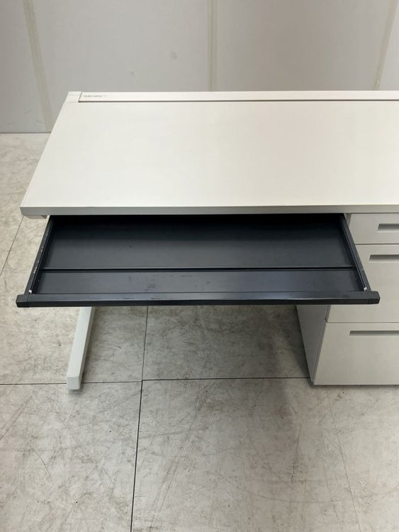 イトーキCZRシリーズ 1200片袖デスク 商品画像13