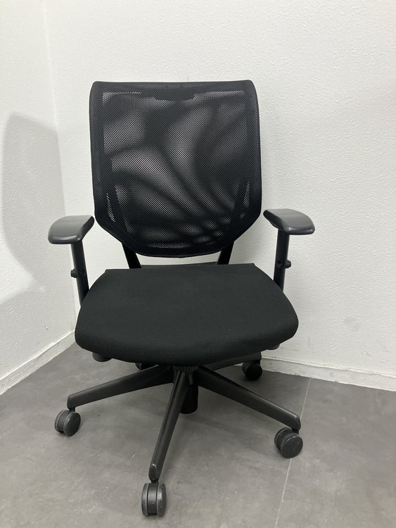 プラスパフォーマSFシリーズ 可動肘付OAチェア 商品画像2