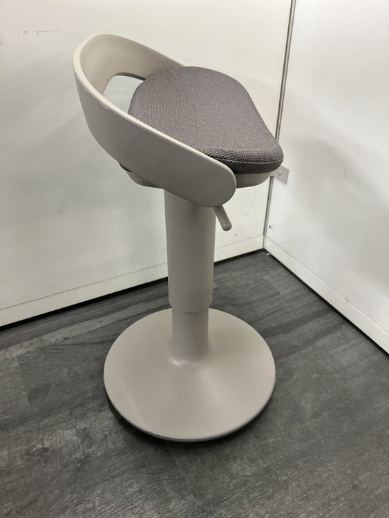 コクヨジョインシリーズ 昇降スツール 商品画像2