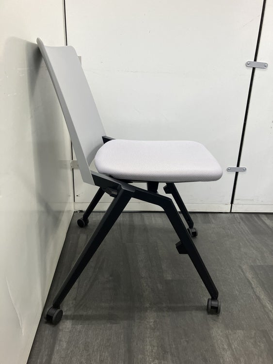 コクヨスタッカシリーズ スタッキングチェア4脚セット 商品画像3