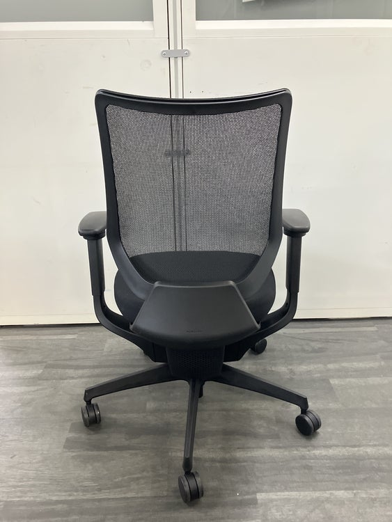 コクヨing(イング)チェア 可動肘付イングチェア 商品画像4