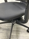 コクヨing(イング)チェア 可動肘付イングチェア 商品画像7