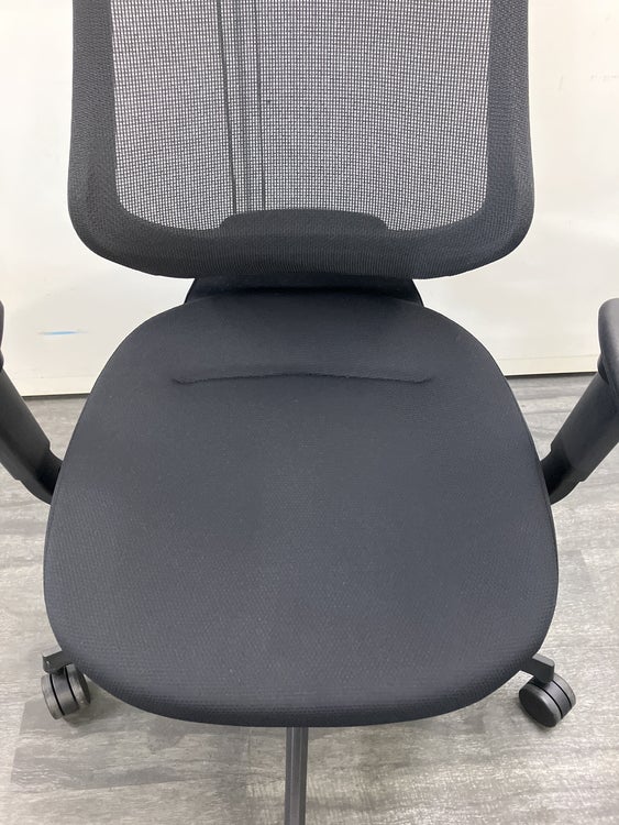 コクヨing(イング)チェア 可動肘付イングチェア 商品画像9