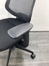 コクヨing(イング)チェア 可動肘付イングチェア 商品画像11
