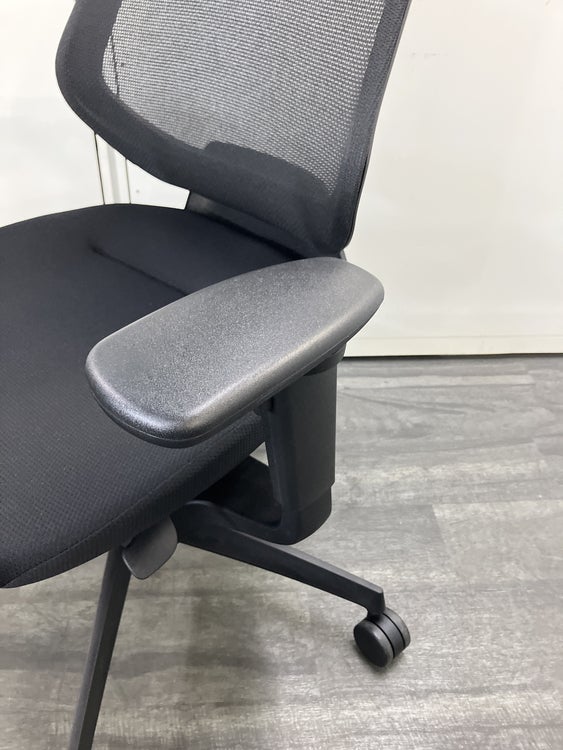 コクヨing(イング)チェア 可動肘付イングチェア 商品画像11