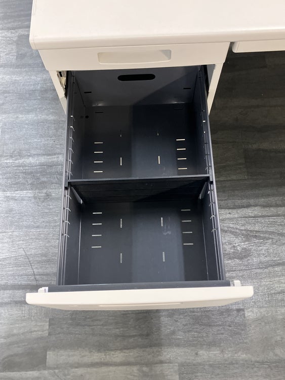 コクヨピクサシリーズ 1400両袖デスク 商品画像9