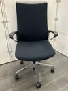 オカムラmode(モード)シリーズ 固定肘付モードチェア 商品画像2
