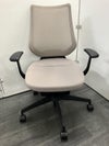 コクヨing(イング)チェア 固定肘付イングチェア　 商品画像2