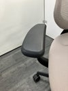 コクヨing(イング)チェア 固定肘付イングチェア　 商品画像6