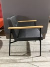 イトーキknot Work(ノットワーク)シリーズ カフェテーブル+ラウンジチェア3点セット 商品画像7