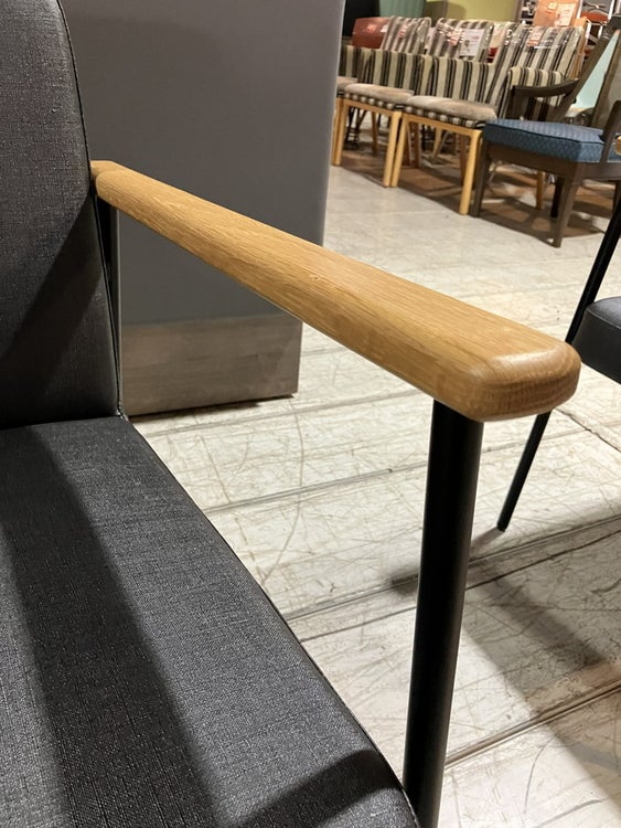 イトーキknot Work(ノットワーク)シリーズ カフェテーブル+ラウンジチェア3点セット 商品画像13