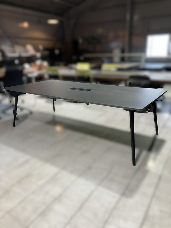 ウチダ（内田洋行）レムナ（LEMNA）シリーズ 2400ミーティングテーブル 商品画像1