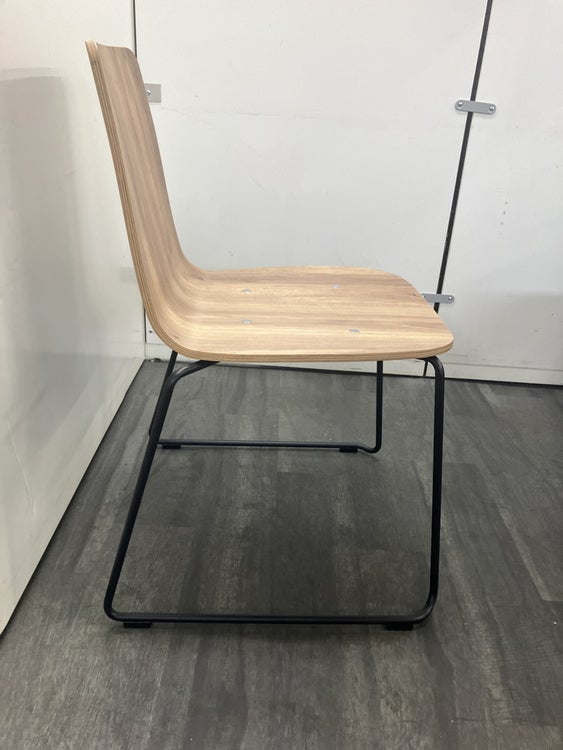コクヨMycket(ミケット)シリーズ スタッキングチェア 商品画像3