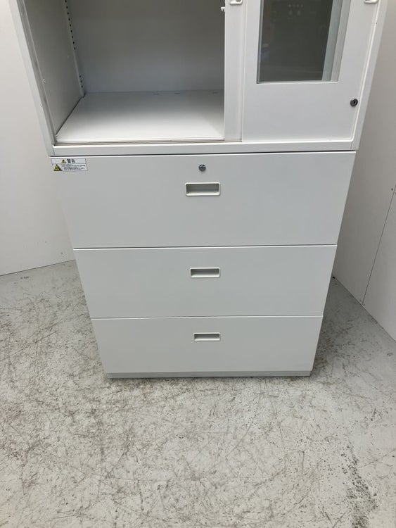 イトーキシンラインシリーズ 3段ラテラルガラス引き違い上下書庫 商品画像8
