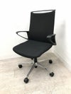 オカムラmode(モード)シリーズ 固定肘付モードチェア 商品画像1
