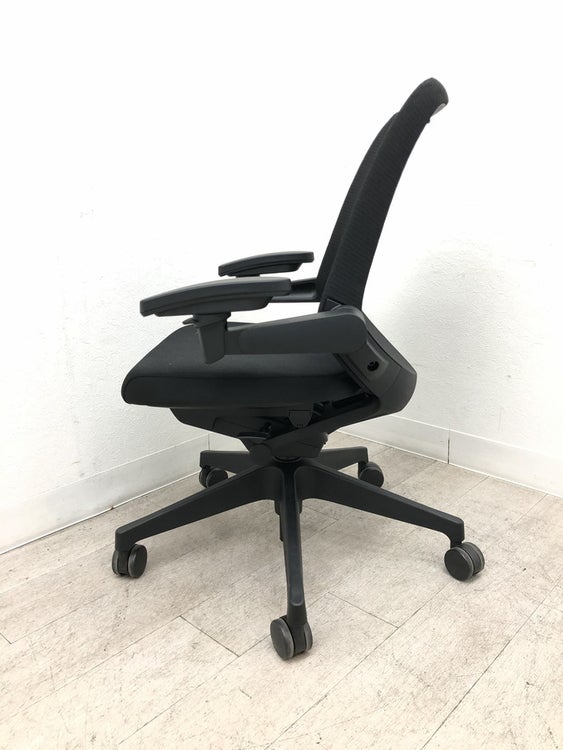 イトーキノート(nort)チェア 可動肘付ノートチェア 商品画像3