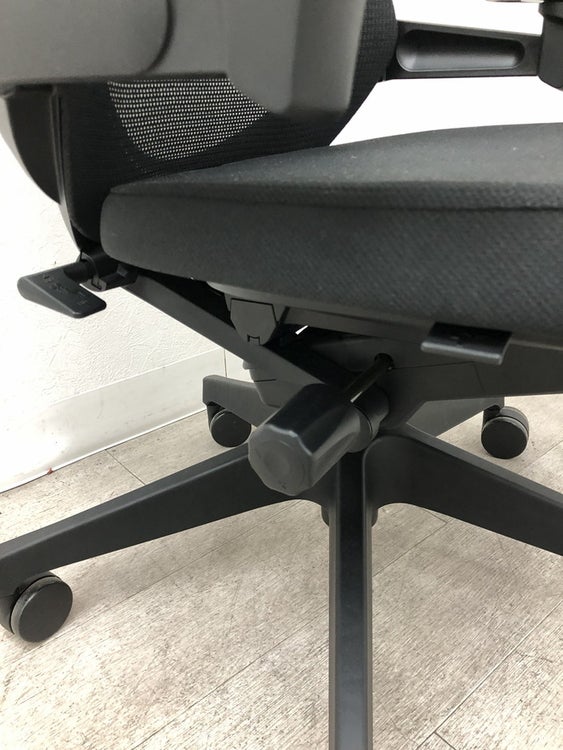 イトーキノート(nort)チェア 可動肘付ノートチェア 商品画像12