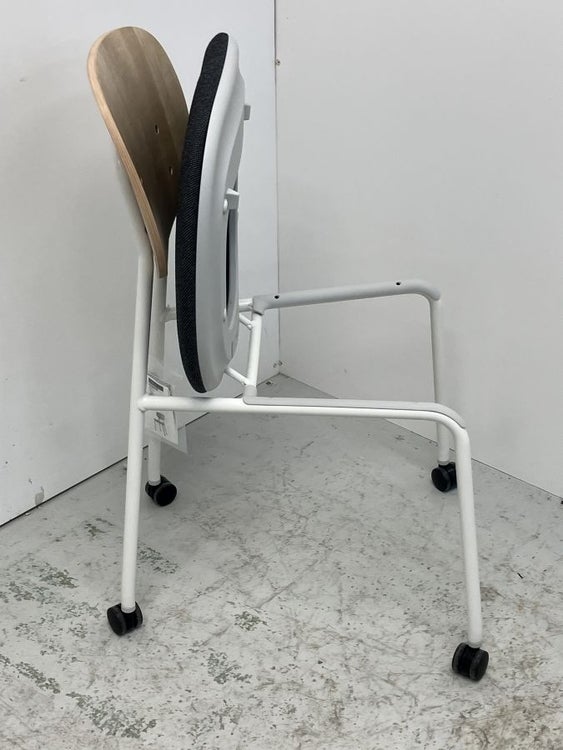 イトーキオリカチェア（Orlika chair） シリーズ ネスティングチェア2脚セット 商品画像8