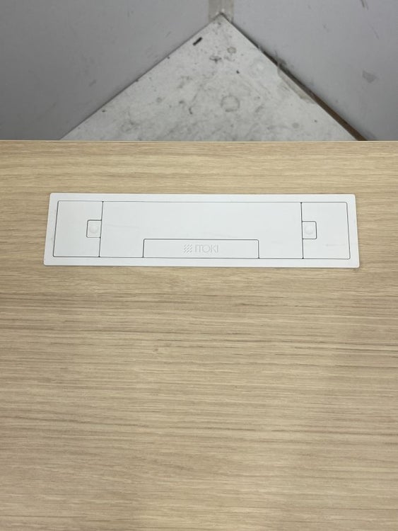 イトーキCZRシリーズ 1200平デスク 商品画像8