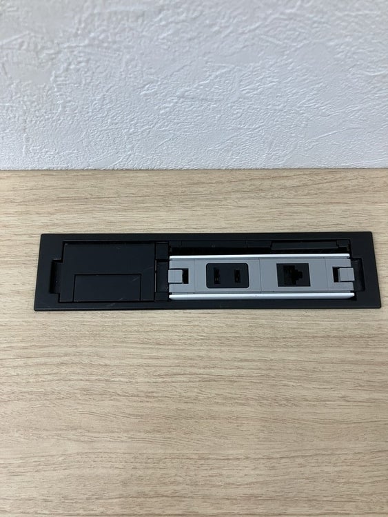 オカムラSwift(スイフト)シリーズ 1150電動昇降デスク 商品画像7