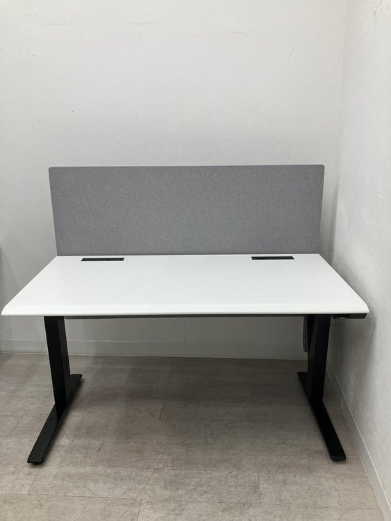 オカムラSwift(スイフト)シリーズ 1350電動昇降デスク 商品画像2