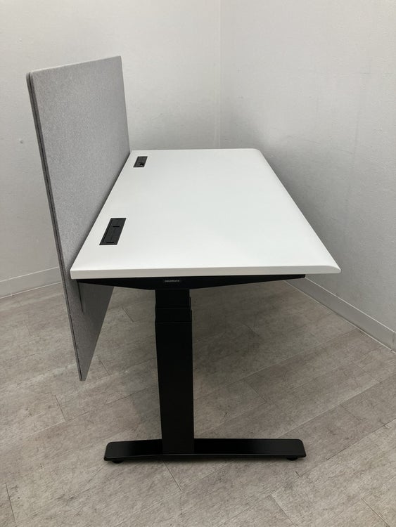 オカムラSwift(スイフト)シリーズ 1350電動昇降デスク 商品画像3
