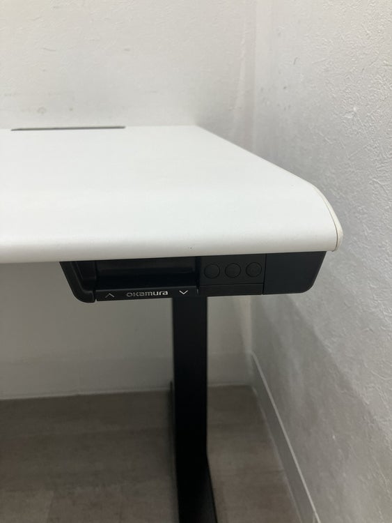 オカムラSwift(スイフト)シリーズ 1550電動昇降デスク 商品画像8