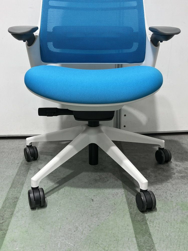 スチールケースSeries 1（シリーズ1）チェア 可動肘付シリーズワンチェア 商品画像13