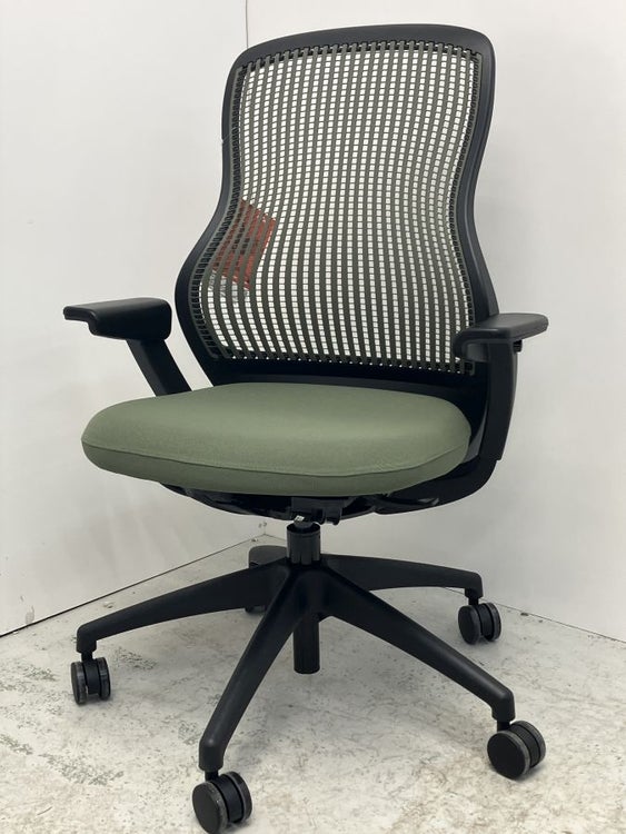 Knoll（ノル/ノール）リジェネレーションチェア 可動肘付リジェネレーションチェア 商品画像1
