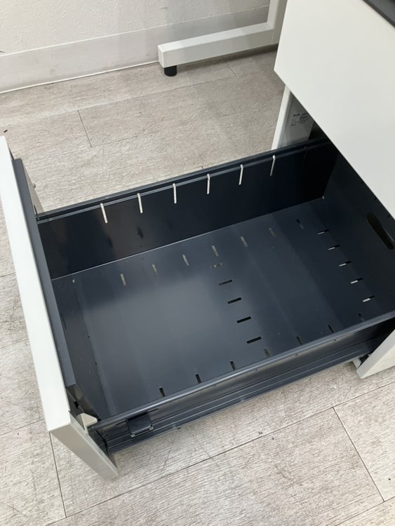 プラスフラットラインシリーズ 1000片袖デスク 商品画像8