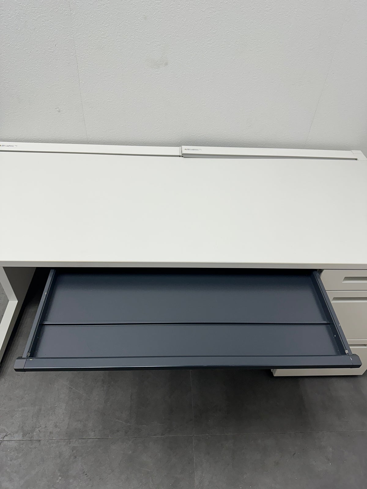 イトーキCZRシリーズ 1600片袖デスク 商品画像6