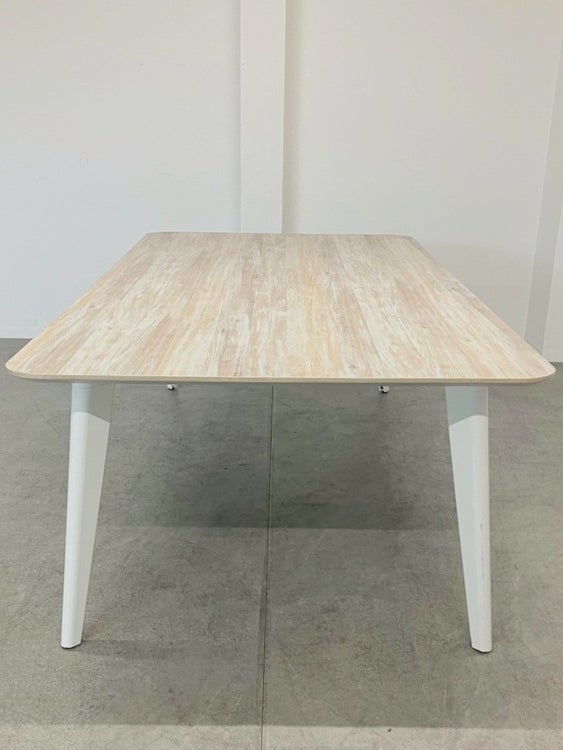 オカムラライブスシリーズ 2400ミーティングテーブル 商品画像1