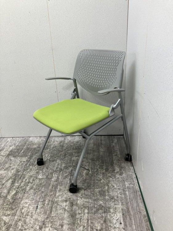 オカムラRuna(ルナ)シリーズ 肘付ルナチェア 商品画像1