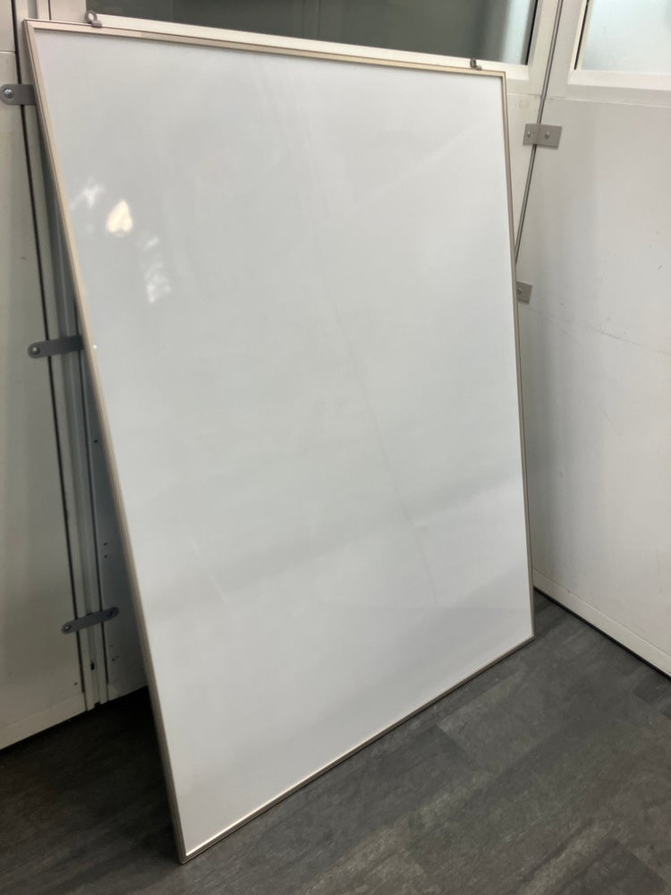 900壁掛ホワイトボード 商品画像1
